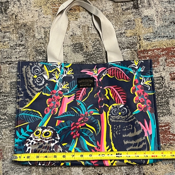 Chalo Seattle Coffee Culture Night Owls Coated Canvas Zipper Tote - 17 x 13 x 5" - Picture 9 of 15